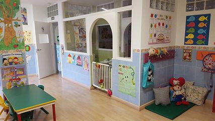 el Centro de Educación Infantil Campanilla interiores del centro para niños