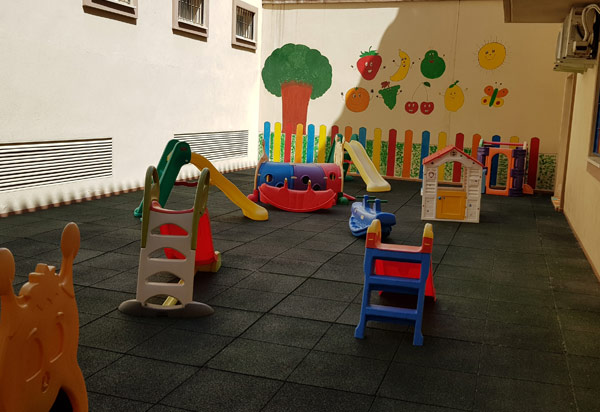 el Centro de Educación Infantil Campanilla juegos infantiles