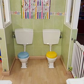 el Centro de Educación Infantil Campanilla baños pequeños